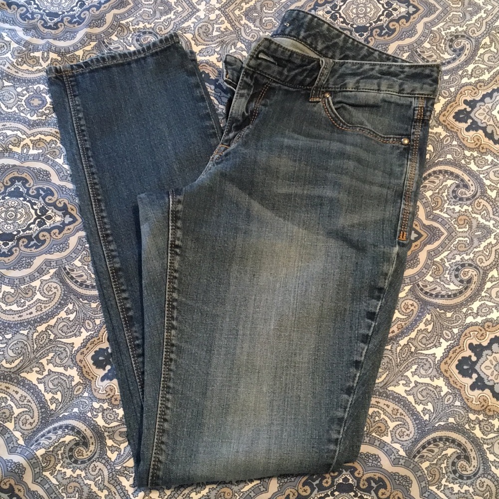 Express Women’s Low Rise Jeans